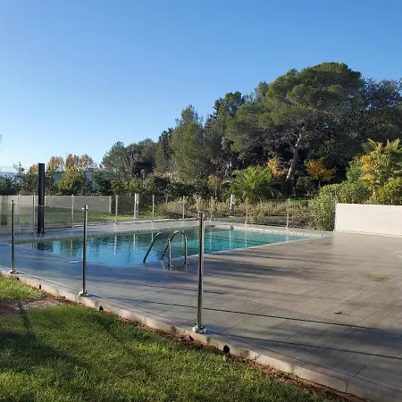 Apartment St Raphael Studio 30m2 Climatise 3 Personnes Pisci *